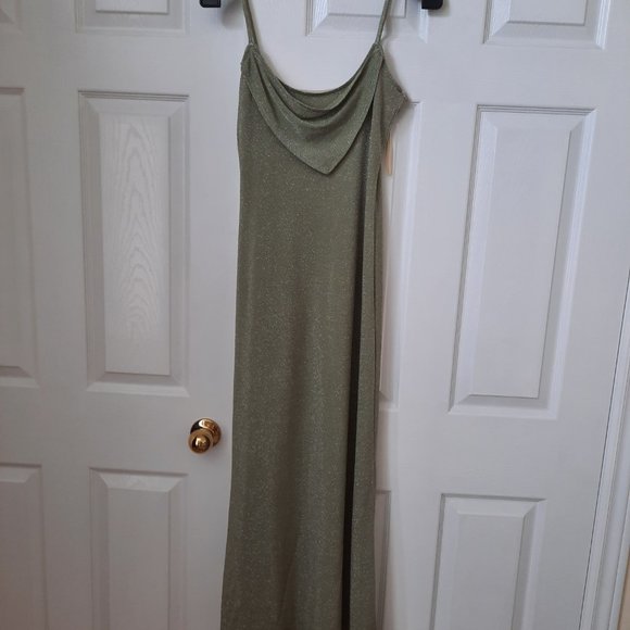Size S , bodycon dress, light green and silver - Picture 2 of 2
